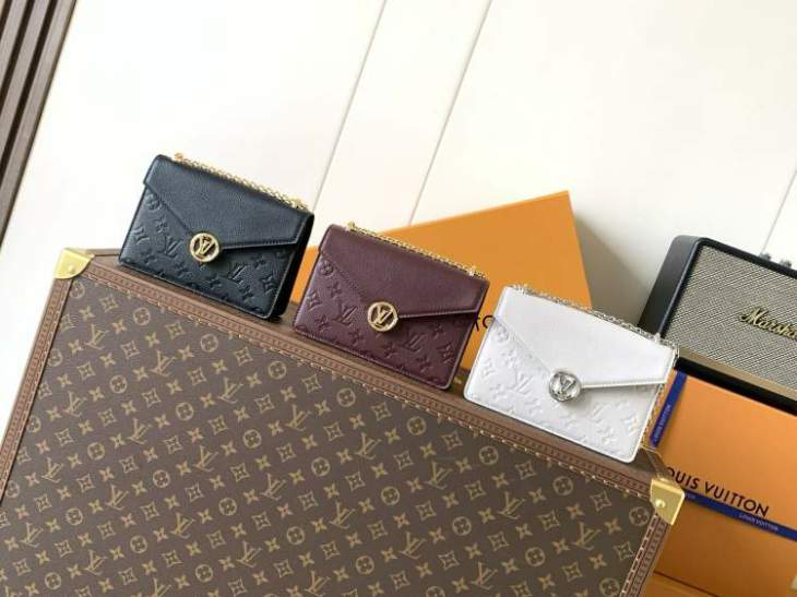 Picture of Louis Vuitton Handbags _SKUfw212757260fw